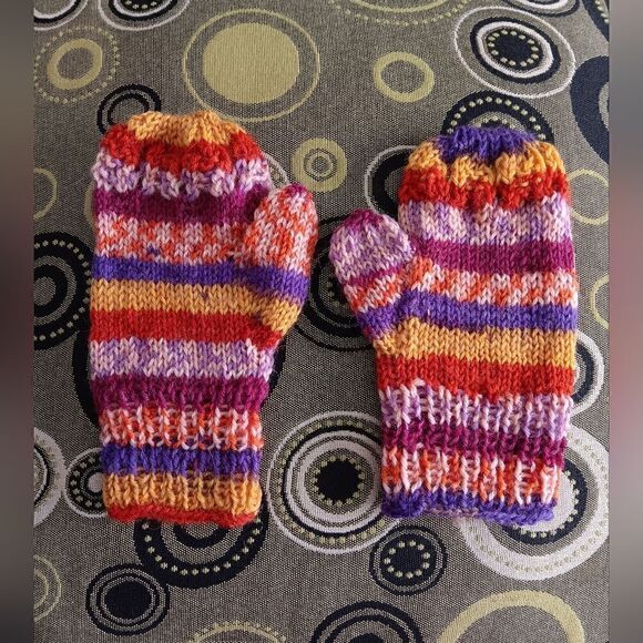 HANDMADE Multi-Colored Children's Mittens - Picture 1 of 9